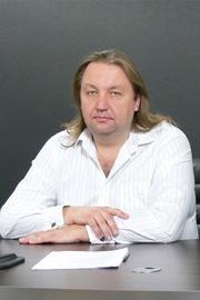 Роман  Никольский