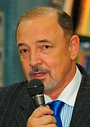 Артем  Тарасов